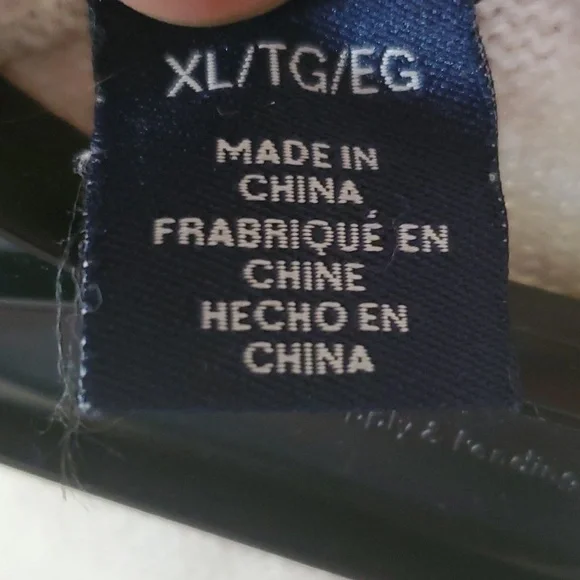 CHAPS sweater - Picture 7 of 9